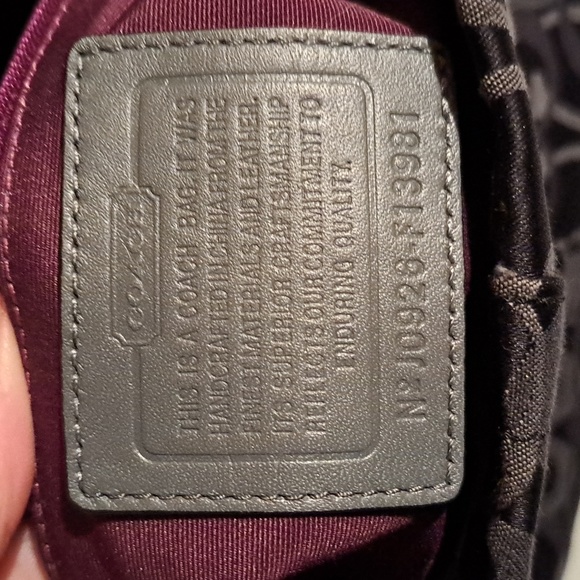 Authentic Coach handbag - Picture 7 of 10